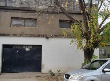 Bodega-Galpón · 220m² · 1 Ambiente · Uriburu 1900