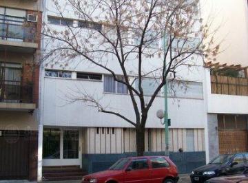 Departamento de 3 ambientes, Belgrano · Tres Ambientes con Baño y Cocina Completos