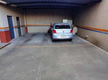 Garage · 30m² · 2 Cocheras · Cochera Doble en Edificio