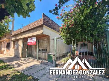 Casa de 3 ambientes, Lanús · Casa de 3 Amb. Sobre Lote Propio con Fondo y Garaje. Apto Credito