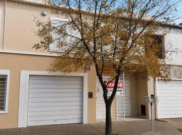 Casa · 78m² · 5 Ambientes · 1 Cochera · Casa - Observatorio
