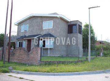 Casa de 4 ambientes, Villa Carlos Paz · Casa en Venta en Playas de Oro, Villa Carlos Paz