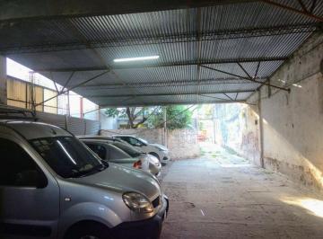 Bodega-Galpón · 400m² · 3 Ambientes · 15 Cocheras · Amplio Galpón y Casa en Frente. Juan Manuel de Rosas 3100