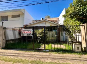 Casa · 180m² · 5 Ambientes · Av del Rosario, Importante Propiedad.
