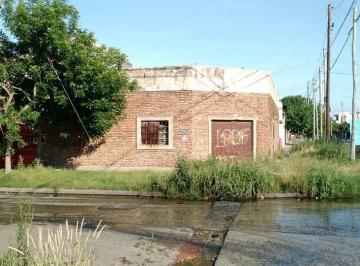 Terreno , Lanús · Excelente Lote en Esquina 170 m² Aprovechables Muy Buena Ubicacion!