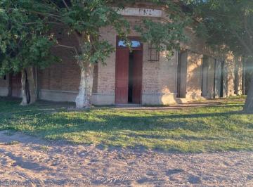 Casa de 5 ambientes, Lobos · Casa Antigua "La Porteña" Lindisima, Ideal Emprendimiento! a 9 Km de Lobos, Prov. Bs As, Venta
