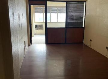 Oficina comercial · 66m² · Oficina Comercial de 66 m² en Venta en Tribunales