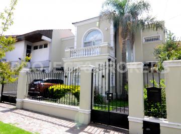 Casa de 5 ambientes, Morón · Casa en Venta en Castelar Centro