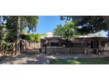Casa · 123m² · 4 Ambientes · 1 Cochera · Granadero Baigorri,, Urquiza 300