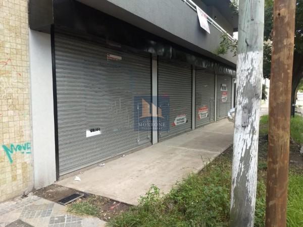 Local comercial · 1m²