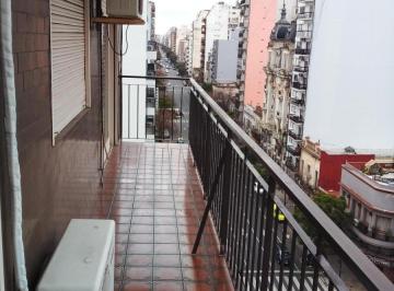 balcon corrido · Excelente 4 Amb 80 m² - Piso 9º "A" - Al Pie del Subte Linea "E"
