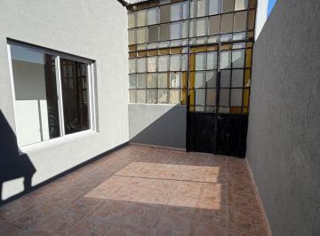 PH · 80m² · 4 Ambientes · 4 Ambientes en Alquiler Tipo Casa - Totalmente Reciclado