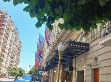 Departamento en Alquiler de 3 ambientes · Avda. Alvear 1800
