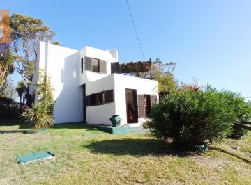 Casa en Piriápolis (Punta Fría) REF. 4520 · Casa en Piriápolis (Punta Fría) Ref. 4520