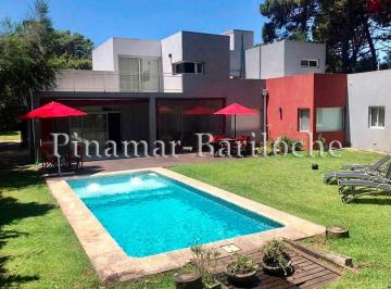 pinamar-bariloche · Casa en Alquiler Pinamar Zona Centro con 4 Dorm Pileta Climatizada - 438