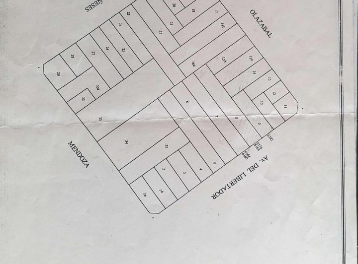Terreno · 438m²