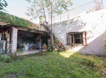 PH · 100m² · 4 Ambientes · PH a Reciclar, Gran Jardín Trasero, Atípico, Mucho Potencial