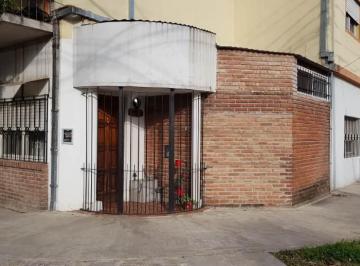 Casa · 50m² · 2 Ambientes · Casa en Venta en Caseros