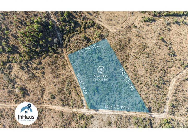 Terreno · 9910m²