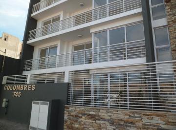Departamento · 45m² · 2 Ambientes · 1 Cochera · Venta Urgente - Depto 2 Amb C/cochera - Colombres 745