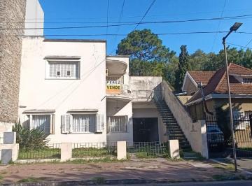 Casa de 5 ambientes, Quilmes · Casa o Lote en Venta Ideal Inversor!