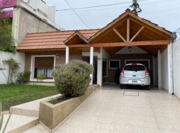 Casa de 6 ambientes, Neuquén · Casa en Venta – 1 Planta 3 Dorm. | Centro Oeste de Neuquén Capital