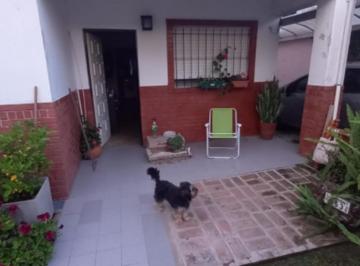 Casa · 130m² · 4 Ambientes · 2 Cocheras · Casa Venta Ituzaingo