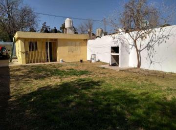 Foto · Los Boulevares - de Los Sicilianos 6300 - Casa 2 Dorm. con Patio en Alquiler