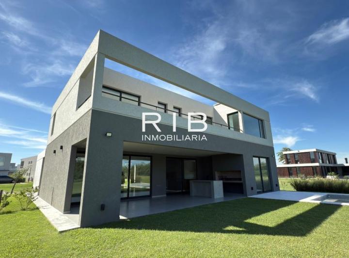 Desarrollo horizontal , Pilar · Pilará - Casas en Venta y Alquiler