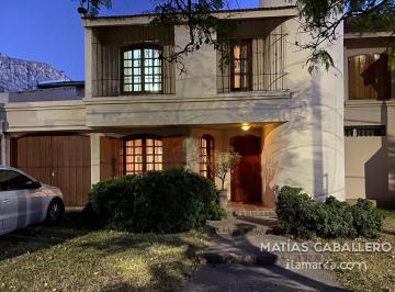 Casa · 180m² · 3 Dormitorios · 3 Cocheras · Óptima Ubicación Sobre Av Lamarca en Barrio Urca