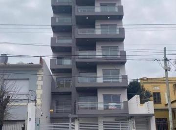 Departamento · 37m² · 2 Ambientes · 1 Cochera · Departamento de 2 Ambientes con Cochera en Bernal Centro