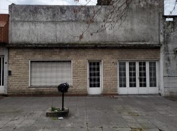 Casa de 5 ambientes, Lomas de Zamora · Casa de 5 Ambientes en Banfield