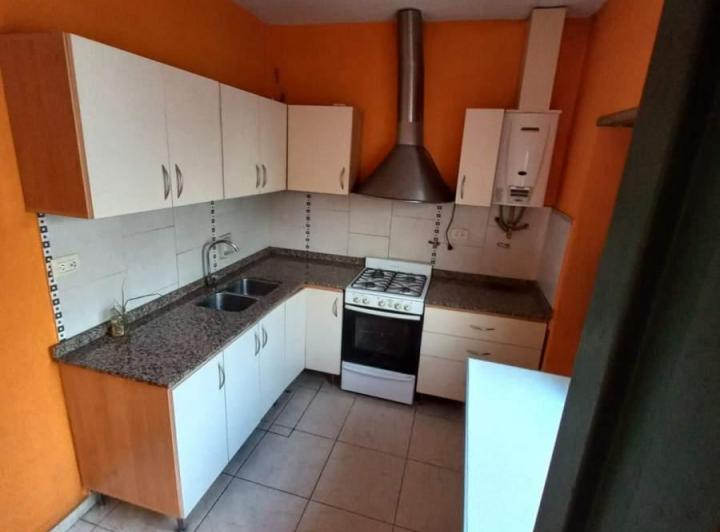 Casa · 70m² · 6 Ambientes