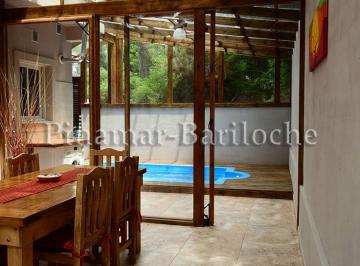 Casa Alquiler Temporal 1m² de 4 ambientes · Cariló Cabaña en Alquiler 2 Dorm Pileta Climatizada y Jardín de Invierno - 642
