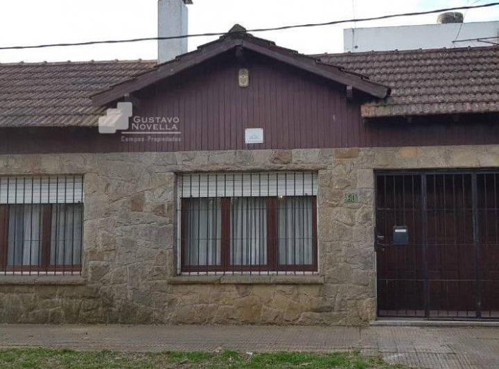 Casa · 160m² · 4 Ambientes · 1 Cochera
