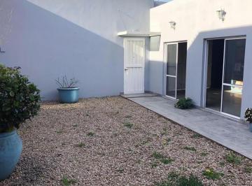 Casa · 168ha · 4 Ambientes · 1 Cochera · Casa en Venta de 4 Ambientes con Cochera en Quilmes Oeste