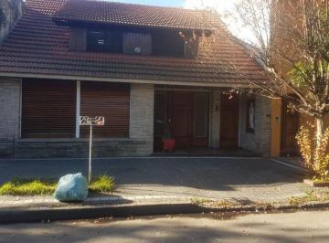 GIG-G2G-4046_2 · Casa 5 Ambientes. | Warnes Al 1400