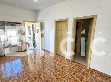 PH · 105m² · 4 Ambientes · 1 Cochera · Nuevo Valor, PH 4amb. con Patio, Terraza y Grandes Posibilidades de Ampliar!