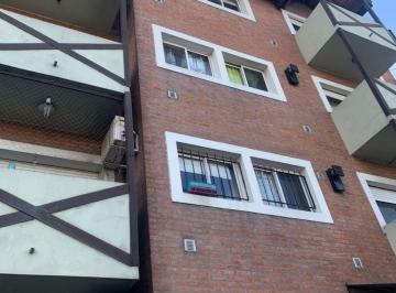 Departamento de 3 ambientes, Avellaneda · Excelente Dto. en Venta de 3 Ambientes, en Estratégica Ubicación. Retasado!