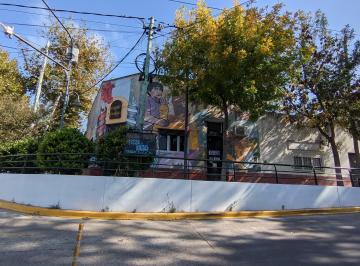 Local comercial de 2 ambientes, Tigre · Tigre: Excelente Local con Depto de 2 Ambientes y Patio - (Ph Frente)