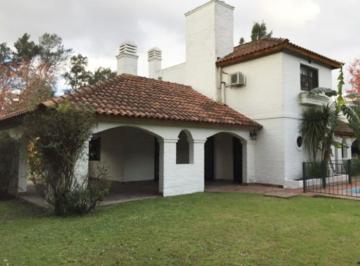Casa · 220m² · 4 Ambientes · 2 Cocheras · Casa Venta Moreno "Banco Provincia"