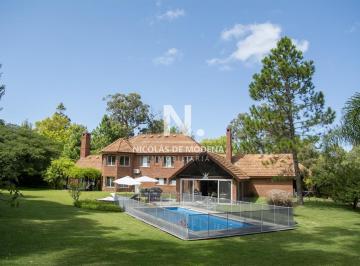 Foto1 · Casa de Gran Tamaño en La Zona del Golf.