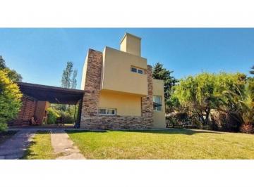 Casa · 171m² · 5 Ambientes · 2 Cocheras · Venta de Casa en Barrio Cielo, Roldán.