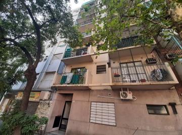 Departamento de 2 ambientes, Almagro · Salguero 800. 2 Ambientes de 34 m² + 12 m² de Patio. Apto Profesional