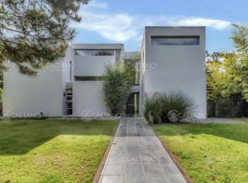 Foto1 · Venta Casa 5 Dorm.. Playa Brava, Punta del Este.