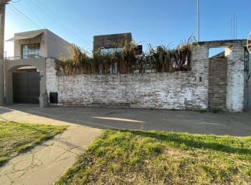 Casa · 161m² · 5 Ambientes · Casa - Barrio 30 de Octubre
