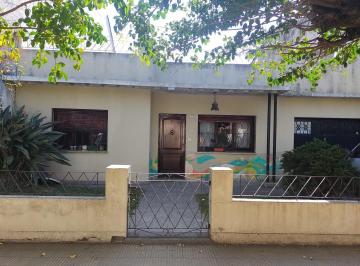 Casa de 4 ambientes, La Matanza · Solida Casa Sobre Lote de 12 X 30 en Barrio Don Bosco!