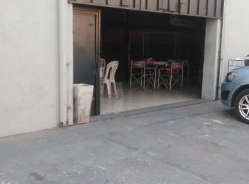 Bodega-Galpón , General San Martín · Excelente Galpon con Renta en Villa Maipu. Lincoln 2771