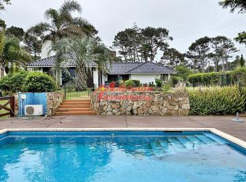 Foto1 · Hermosa Casa en Venta en Playa Mansa