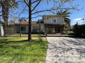 Casa de 5 ambientes, Moreno · Casa en Venta con 3 Dorm., Pileta y Cochera en Moreno